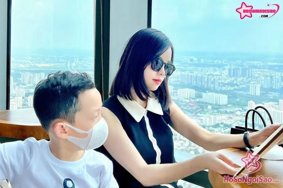 Ly Kute hạnh phúc bên con trai Khoai Tây