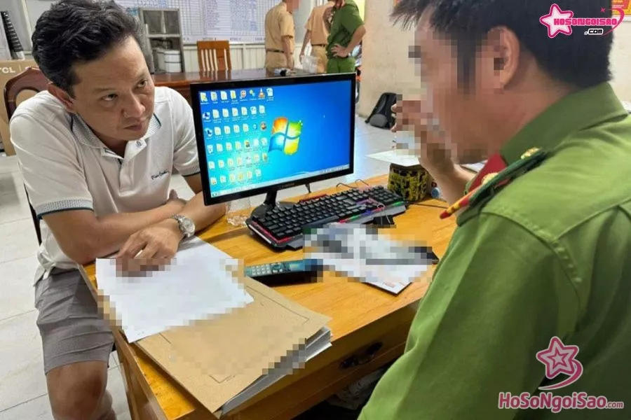 Cảnh sát lấy lời khai của tài xế Phạm Cao Trí