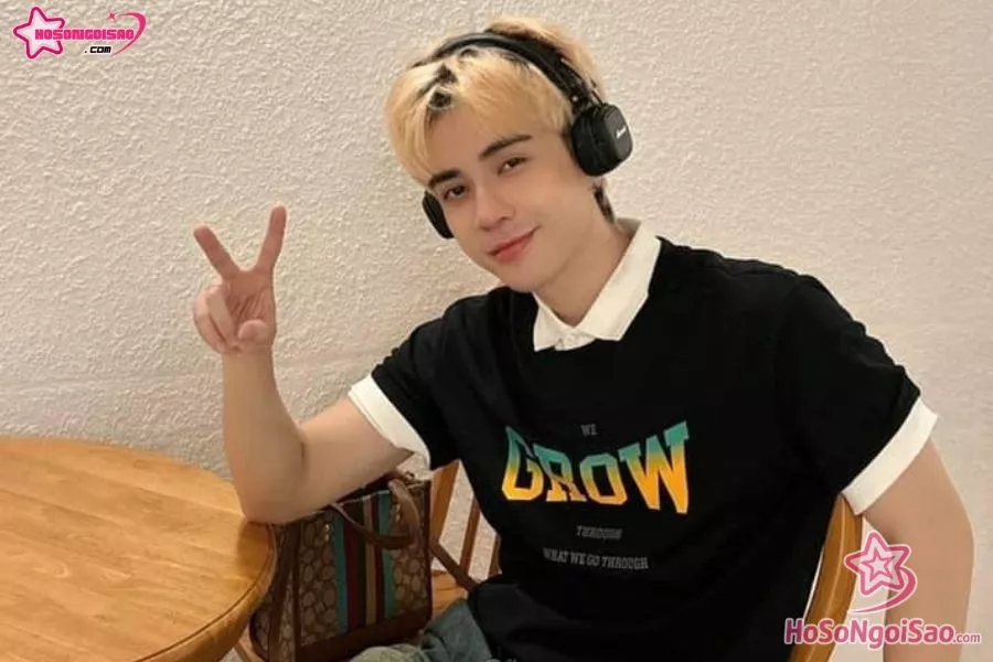 Hình ảnh nam ca sĩ điển trai Quang Hùng MasterD