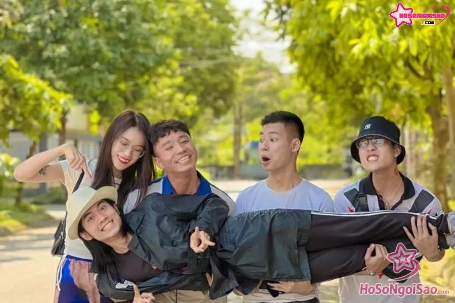 Huy Idol cùng nhóm của anh tạo ra những video triệu view