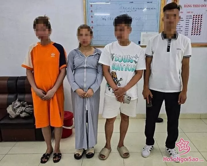 hai idol dung xe chup anh Hải Idol là ai? Thông tin về nam TikToker dừng xe dâu để chụp ảnh