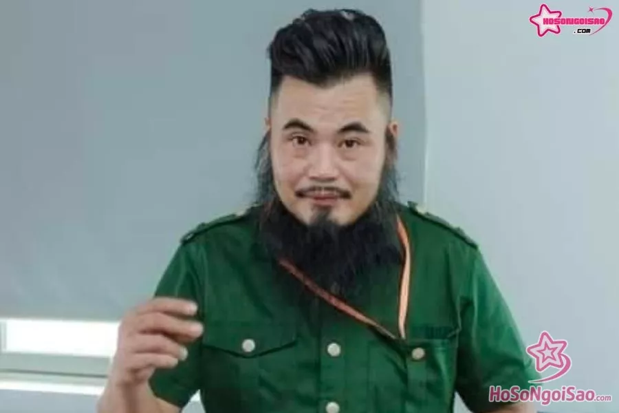 Hình ảnh ông chủ quán baba nổi tiếng ở Hải Phòng - Hưng BaBa