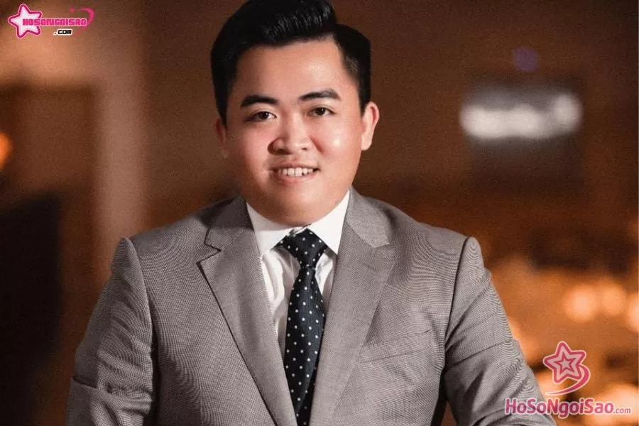Hình ảnh hiệp sĩ đường phố Nguyễn Sin