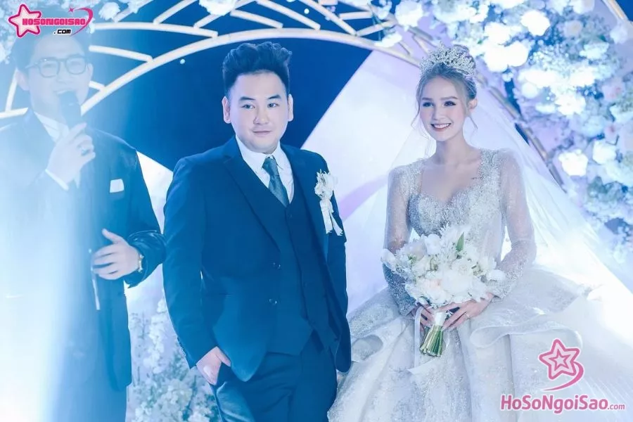 Hình ảnh trong đám cưới của Xoài Non và Xemesis