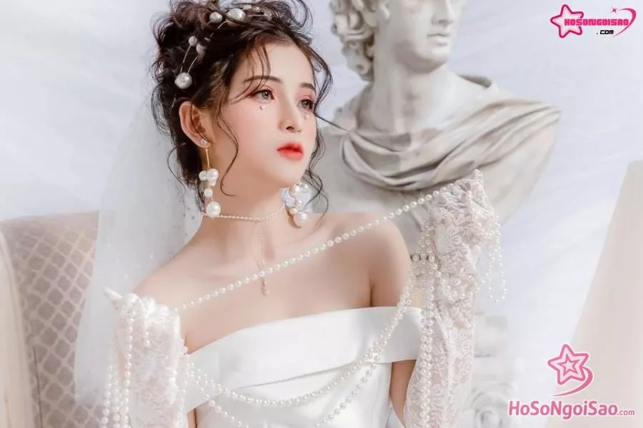 Tiểu sử Minah Phạm