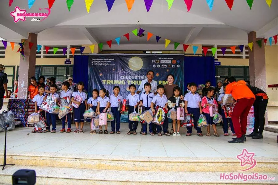 Trung thu năm 2023, Hằng Du Mục đã đồng hành cùng Ờ! Phượt đi kết hợp cùng UBND xã Vĩnh Hải, huyện Ninh Hải, tỉnh Ninh Thuận trao quà cho các em