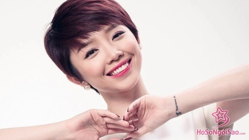 hanh trinh tu ca si tuoi teen den nghe si ca tinh cua vpop Tóc Tiên là ai? Cuộc sống mới nhất sau ly hôn Touliver Hành trình từ ca sĩ tuổi teen đến nghệ sĩ cá tính của Vpop