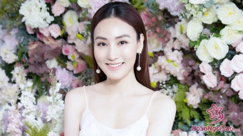 Tieu su va con duong den voi nghe thuat Ngân Khánh: Hành Trình Từ Diễn Viên Đến Nhà Sản Xuất Phim Tiểu sử và con đường đến với nghệ thuật