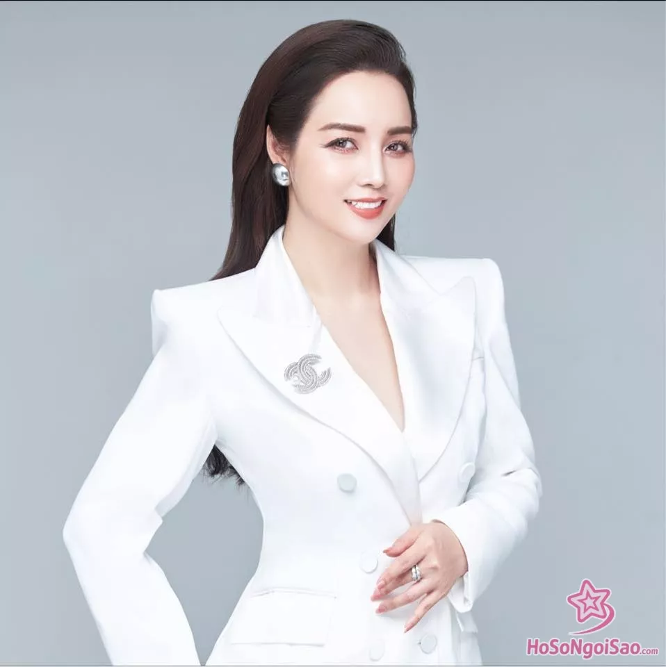 Mai Thu Huyền