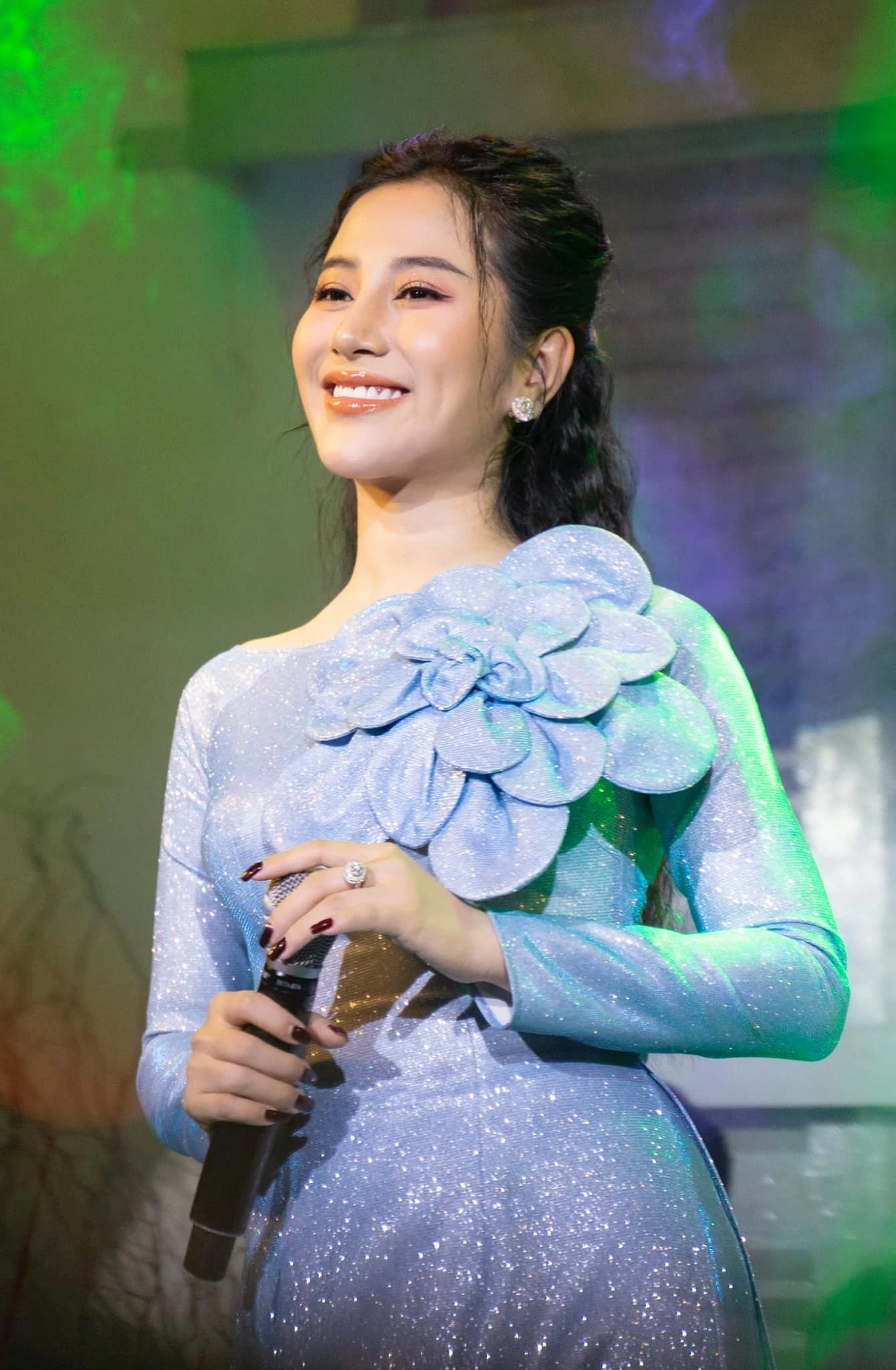Tố My
