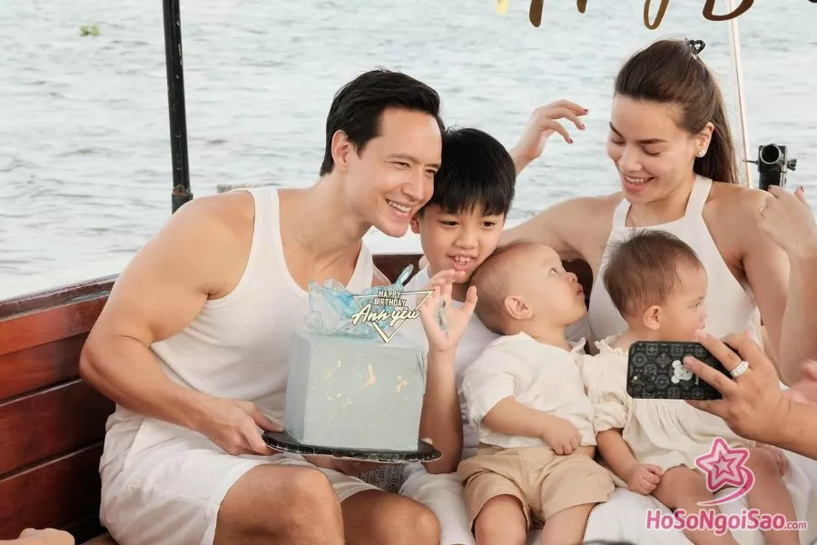 Gia đình Hồ Ngọc Hà - Kim Lý 