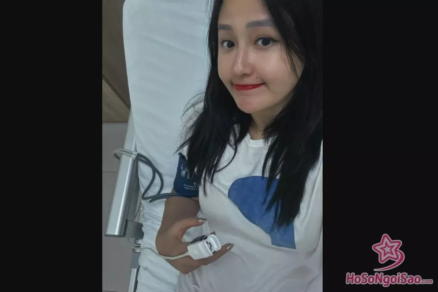 Mai Phương Thúy chia sẻ hình ảnh nhập viện