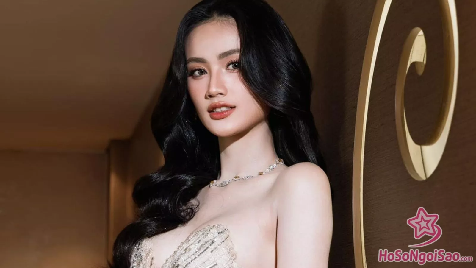 Ý Nhi Tỏa Sáng Tại Miss World 2025, Liệu Có Vào Top Cao?