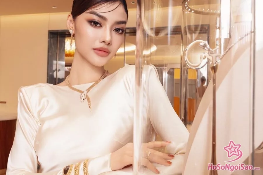 Hậu sinh con, Lona Kiều Loan đã trở lại với công việc showbiz