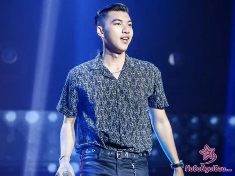 Giới thiệu về HIEUTHUHAI - Từ King of Rap đến Anh trai "say hi"