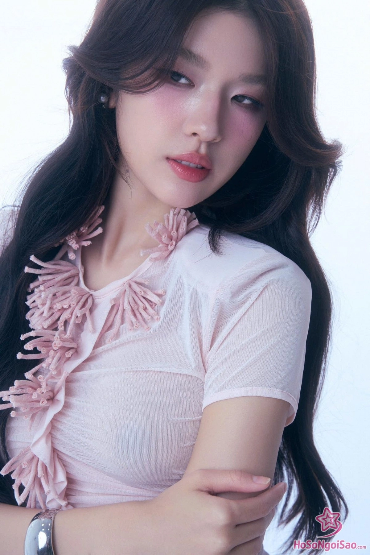 Ca sĩ, diễn viên, nhạc sĩ, nhà sáng tạo nội dung