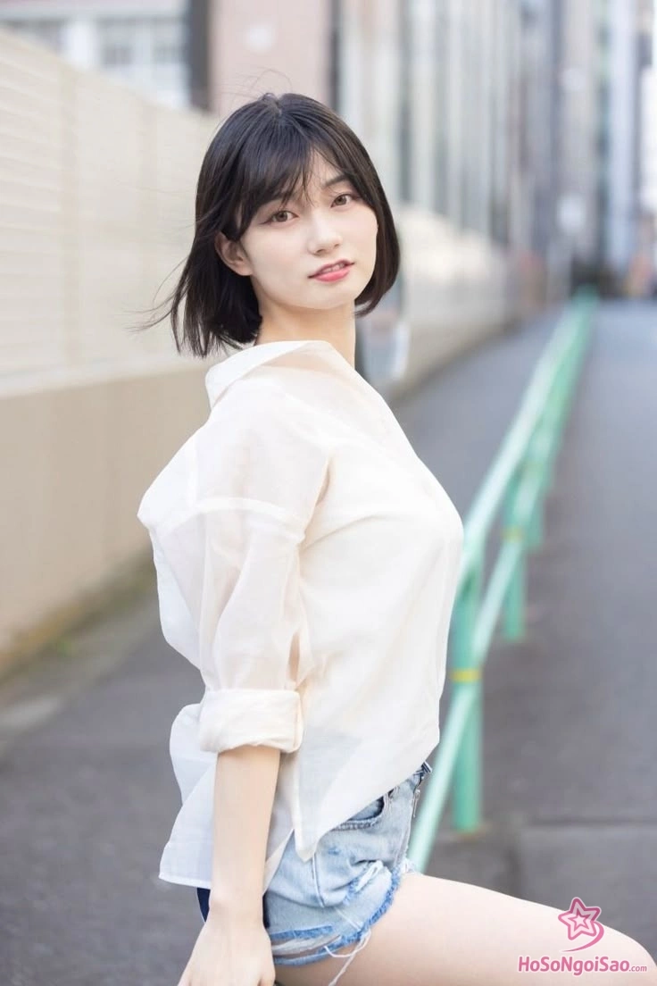 Diễn viên phim người lớn (AV idol), Người mẫu