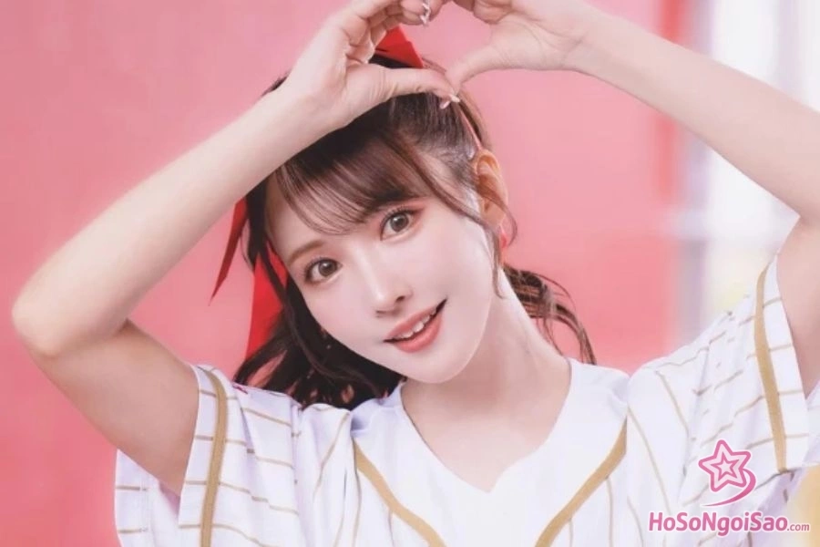 Banner Mikami Yua
