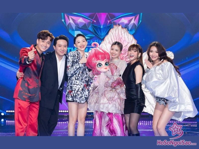 Dương Hoàng Yến tham gia Ca sĩ mặt nạ mùa 2 với mascot Nàng Tiên Hoa