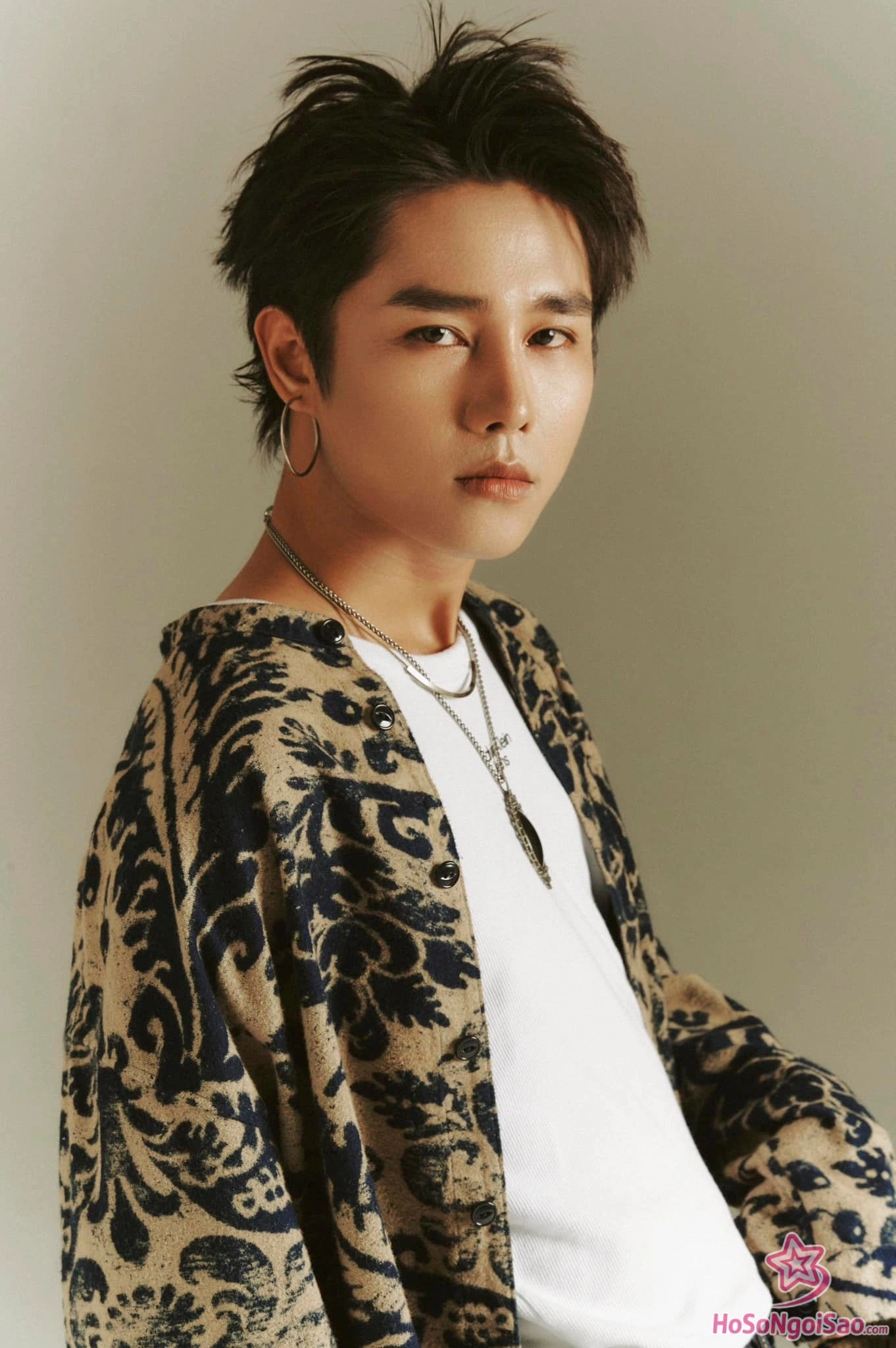 Ca sĩ, nhạc sĩ, nhà sản xuất âm nhạc