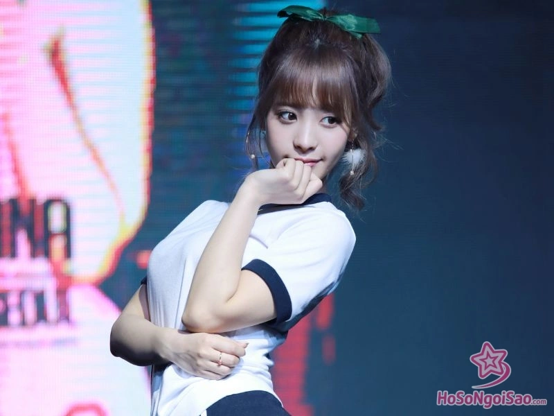 Momonogi Kana