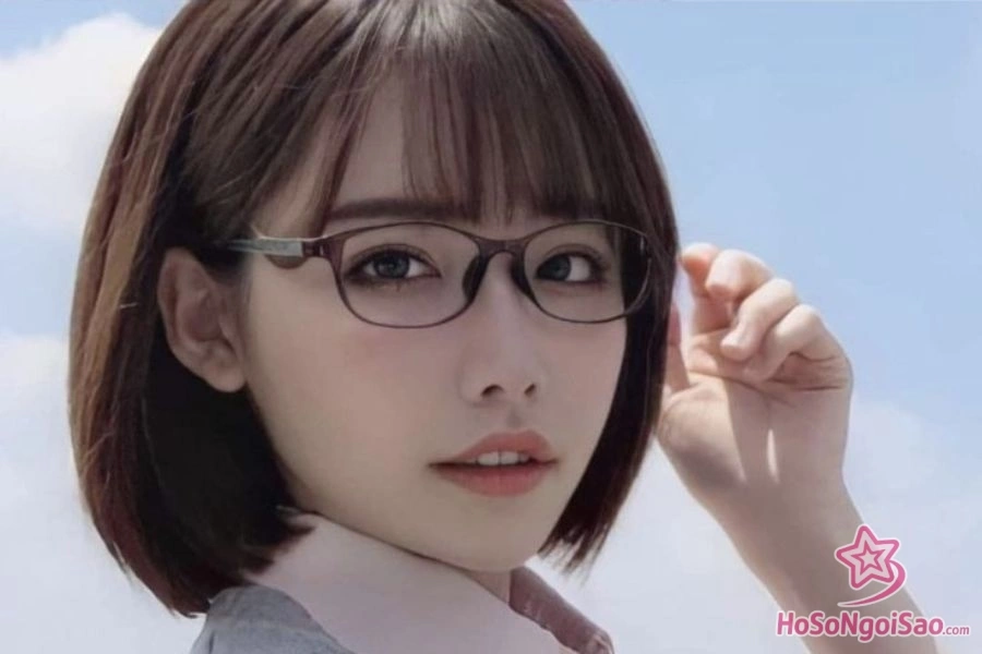 Banner Eimi Fukada