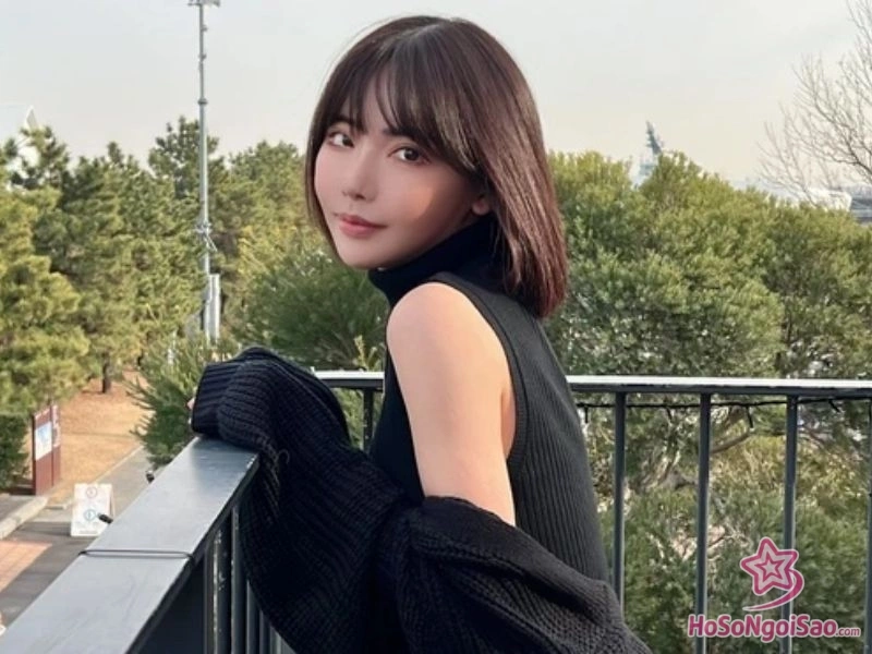 Tiểu sử Eimi Fukada