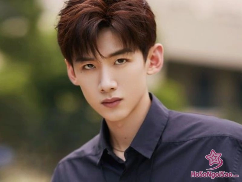 Đầu Đời Và Học Vấn Của Bạch Kính Đình