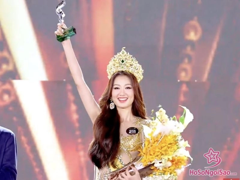 Quế Anh đăng quang Hoa hậu Hòa bình Việt Nam 2024