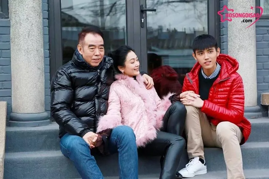 tuoi tho va nen tang gia dinh cua tran phi vu Trần Phi Vũ Và Hành Trình Thoát Khỏi “Cái Bóng” Trần Khải Ca Tuổi thơ và nền tảng gia đình của Trần Phi Vũ