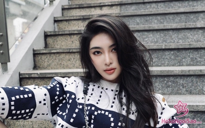 Phong Cach Va Ca Tinh Linh Trương là ai? Tiểu sử cô gái đến từ Hà Tĩnh chinh phục MXH Phong Cách Và Cá Tính Của Linh Trương