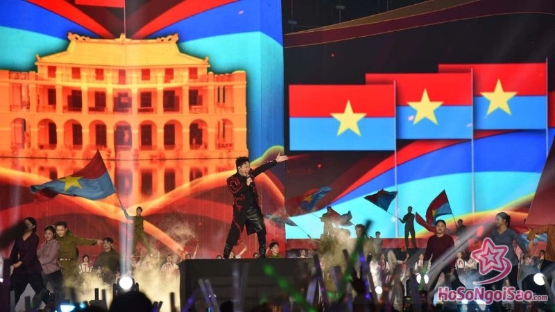 Tung Duong bung no voi giong hat noi luc Mỹ Tâm – Tùng Dương tỏa sáng, làm bùng nổ concert 50.000 người Tùng Dương bùng nổ với giọng hát nội lực