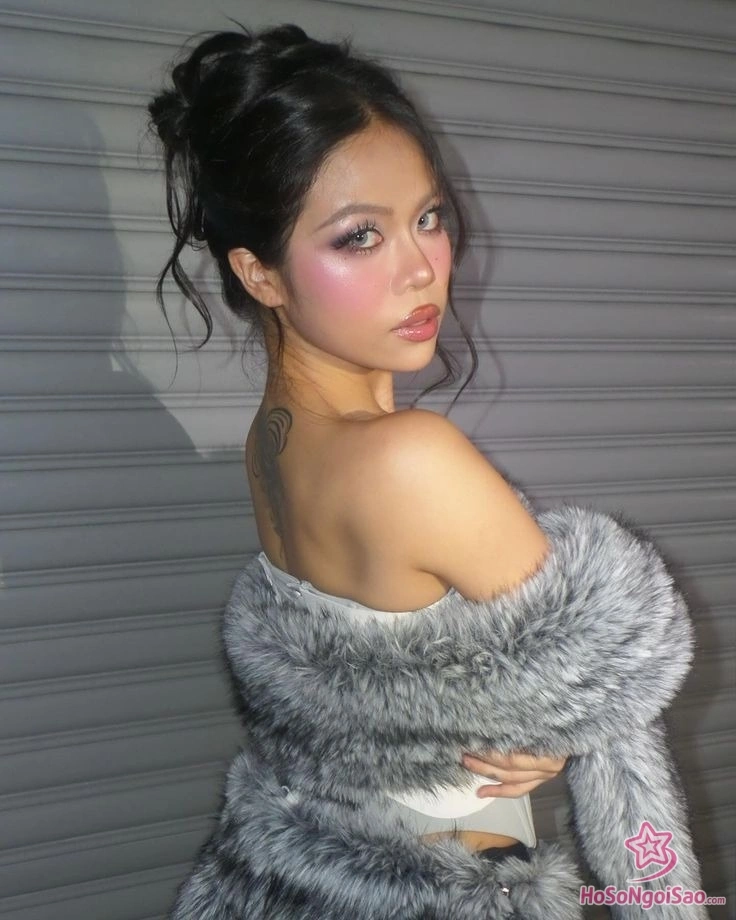 Tlinh: Hành Trình Âm Nhạc Đầy Tài Năng Của Nữ Rapper Việt Gen Z