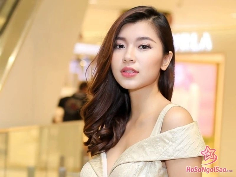 dong anh quynh la ai Đồng Ánh Quỳnh: Từ "Nữ Hoàng Lookbook" Đến Đả Nữ Thế Hệ Mới Của Điện Ảnh Việt Đồng Ánh Quỳnh Là Ai