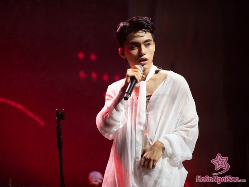 mono va nhung thanh tuu dang ke Mono: Chặng Đường Sự Nghiệp Và Thành Công Vượt Bậc Của Nguyễn Việt Hoàng Mono Và Những Thành Tựu Đáng Kể