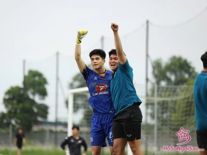 phong cach choi va ky nang cua tran trung kien Trần Trung Kiên: Cầu Thủ Thủ Môn Triển Vọng Của Bóng Đá Việt Nam Phong Cách Chơi Và Kỹ Năng Của Trần Trung Kiên