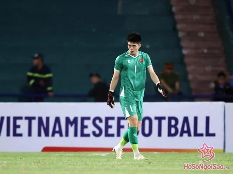 su nghiep quoc te cua tran trung kien Trần Trung Kiên: Cầu Thủ Thủ Môn Triển Vọng Của Bóng Đá Việt Nam Sự Nghiệp Quốc Tế Của Trần Trung Kiên