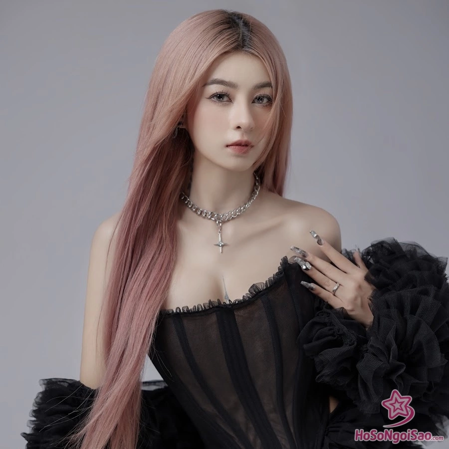 Hana Cẩm Tiên Là Ai? Giải Mã “Hiện Tượng Âm Nhạc” Triệu View Miền Tây