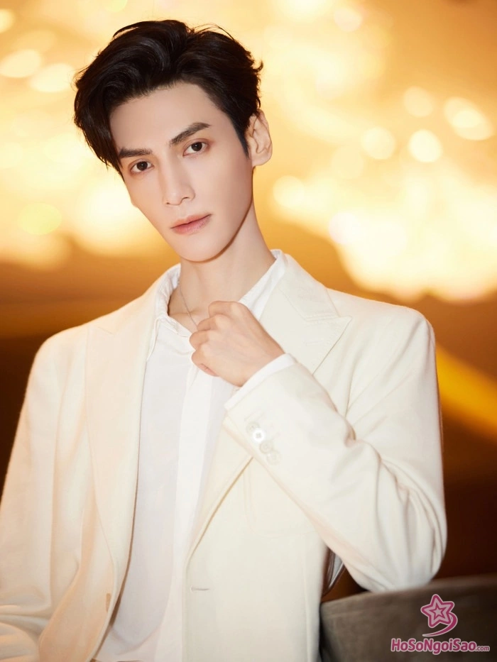 La Vân Hi: Từ vũ công Ballet đến “Nam thần cổ trang” hàng đầu Cbiz