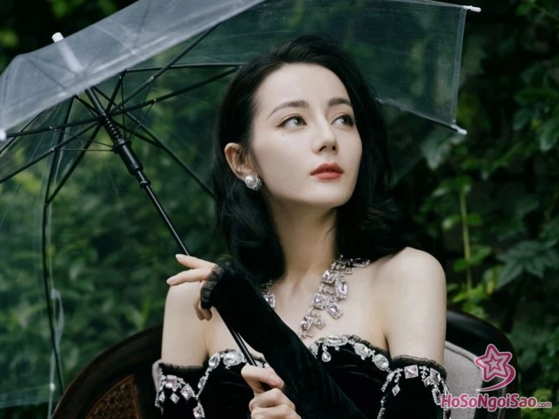 dai su toan cau va tam anh huong trong linh vuc thoi trang Địch Lệ Nhiệt Ba: Hành Trình Tỏa Sáng Của "Mỹ Nhân Tân Cương" "Đại sứ toàn cầu" và tầm ảnh hưởng trong lĩnh vực thời trang