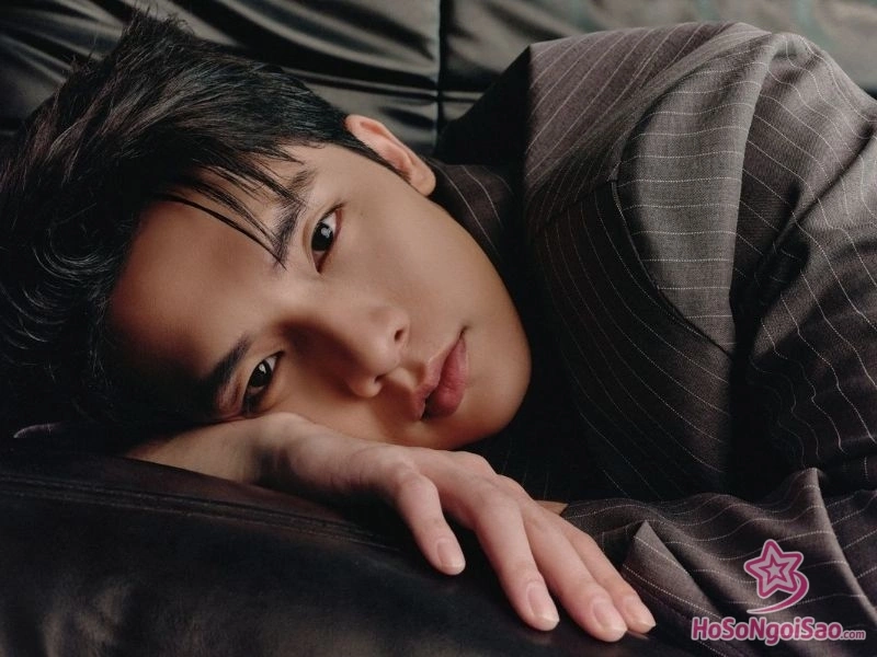 tieu su ca si vuong binh Vương Bình: Hành Trình Từ "Anh Bờ Vai" Đến Thủ Lĩnh Solo Thế Hệ Mới Tiểu Sử Ca Sĩ Vương Bình