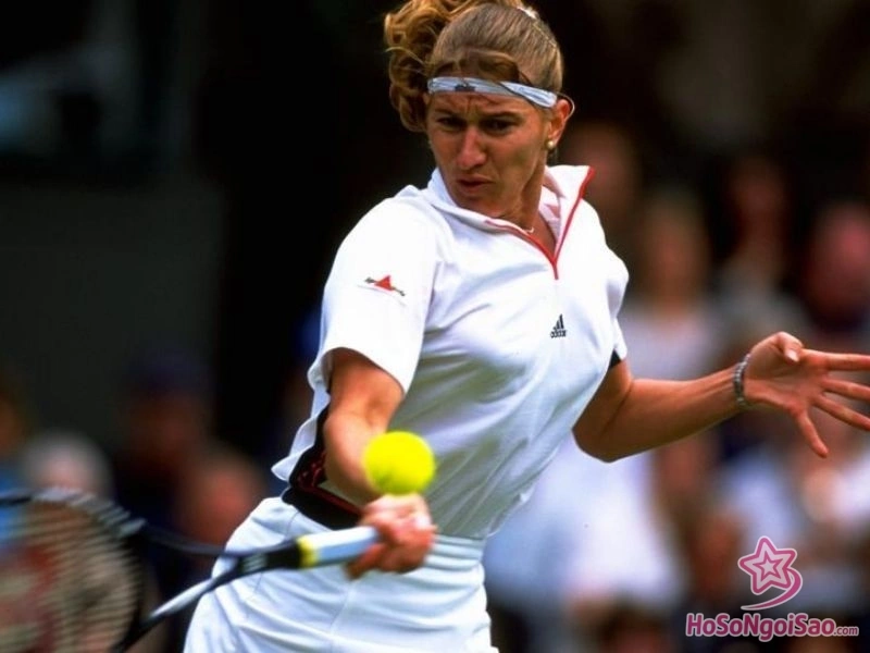 tai sao steffi graf duoc coi la nu van dong vien vi dai nhat the ky 20 Huyền thoại Steffi Graf là người nước nào? Tượng đài tennis thế kỷ 20 Tại sao Steffi Graf được coi là nữ vận động viên vĩ đại nhất thế kỷ 20?