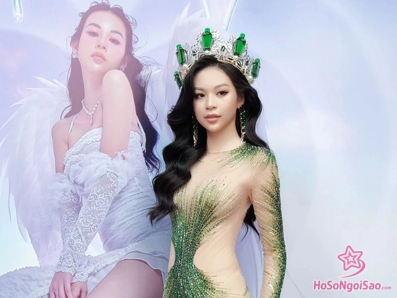 tieu su va nhung nam thieu thoi cua phi phuong anh Phí Phương Anh: Từ The Face đến Miss Universe Tiểu sử và những năm thiếu thời của Phí Phương Anh