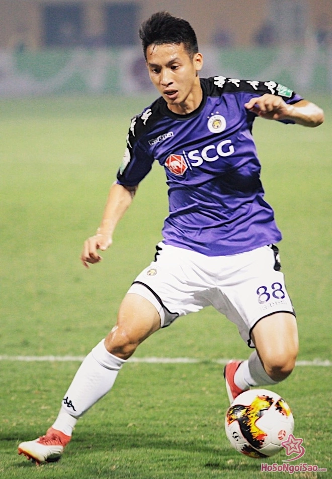 Đỗ Hùng Dũng: “Nhạc Trưởng” Thầm Lặng Và Biểu Tượng Của Nghị Lực Bóng Đá Việt