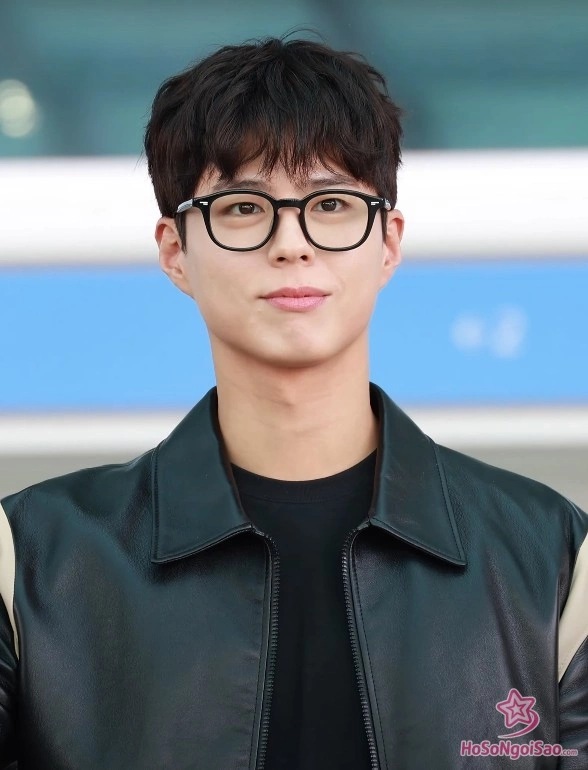 Park Bo-gum: Hành Trình Từ “Bạn Trai Quốc Dân” Đến Nghệ Sĩ Quyền Lực Bậc Nhất K-Biz