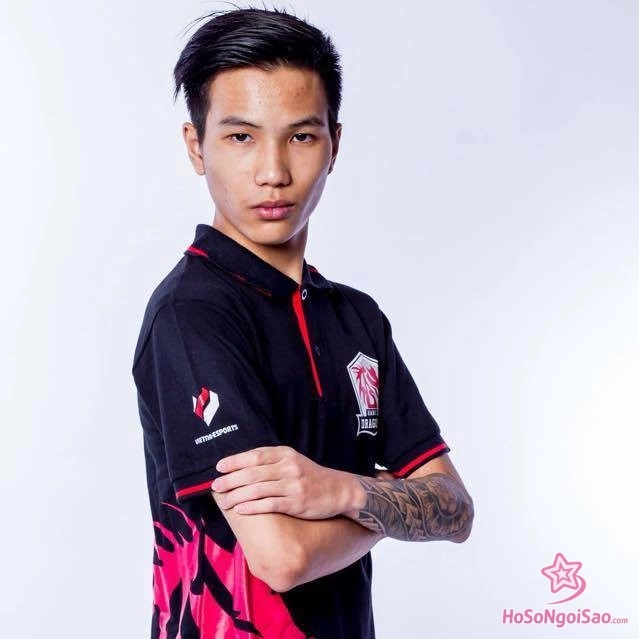 Tiểu sử Tú Sena: Sự nghiệp lừng lẫy và những scandal chấn động