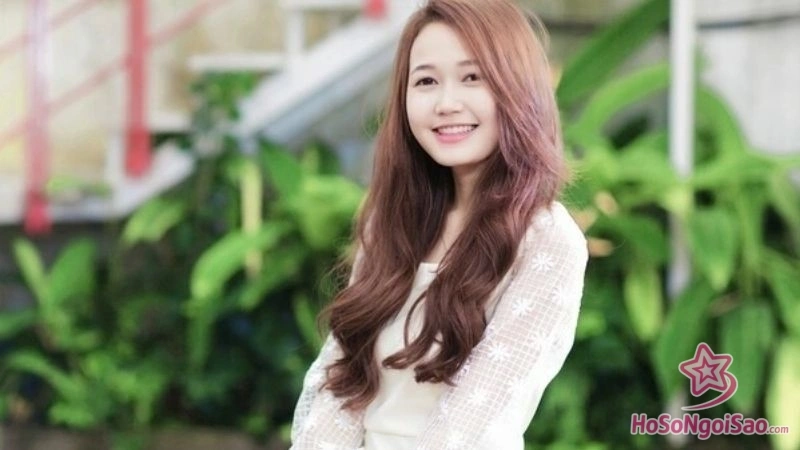 hoc van va nhung buoc chan dau tien vao nghe thuat cua nhung gumiho Nhung Gumiho Là Ai? Tiểu Sử, Sự Nghiệp Và Đời Tư Của Hot Girl Đa Tài Học vấn và những bước chân đầu tiên vào nghệ thuật của Nhung Gumiho