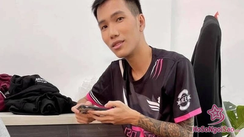 ky nguyen streamer hieu truong va moi nhan duyen voi sbtc Tiểu sử Tú Sena: Sự nghiệp lừng lẫy và những scandal chấn động Kỷ nguyên Streamer: "Hiệu trưởng" và mối nhân duyên với SBTC