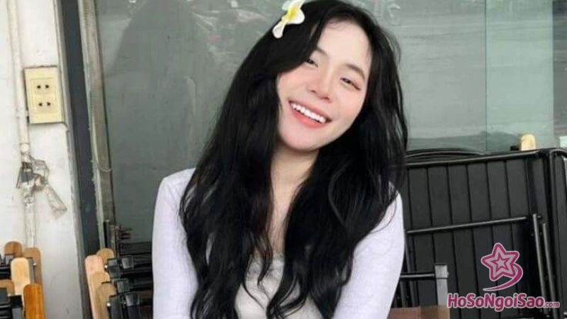 sammy dao la ai profile chi tiet ve co nang streamer xinh dep Sammy Đào Là Ai? Hành Trình Trở Thành Nữ YouTuber Triệu View Của Hero Team Sammy Đào là ai? Profile chi tiết về cô nàng streamer xinh đẹp