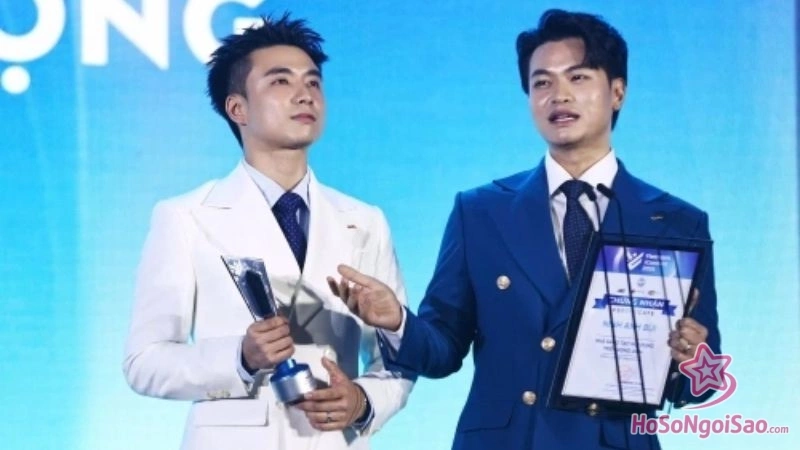 su thanh cong ruc ro va nhung con so biet noi Ninh Anh Bùi Là Ai? Giải Mã Sức Hút Của "Hệ Tư Tưởng" Ninh Anh Bùi & "Âm Iu Ơi" Sự thành công rực rỡ và những con số biết nói